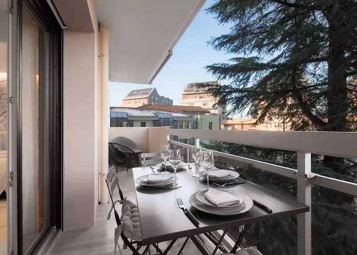 Annecy Rent Lodge CASABLANCA parking gratuit dans la résidence